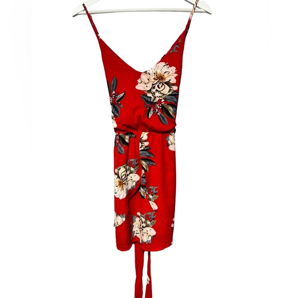 Adorable Red Floral Mini Dress W/Tie Back at Waist Size Medium - Picture 3 of 12
